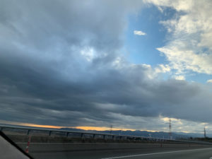 surugawan今年、最後の夕焼けを眺めつつ走ります。